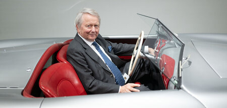 Wolfgang Porsche in einem Produkt seines Hauses (27.3.2023)