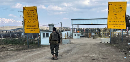 2025-03-02T135756Z_1986379980_RC2Y4DAO4MX4_RTRMADP_3_ISRAEL-SYRI