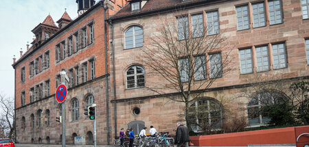 Johannes-Scharrer-Gymnasium_Tetzelgasse_20_05.JPG