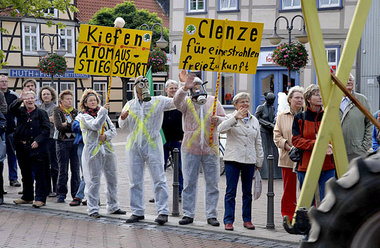 Lüchower verabschieden am Freitag den Antiatomzug nach Berlin Lüchower verabschieden am Freitag den Antiatomzug nach Berlin