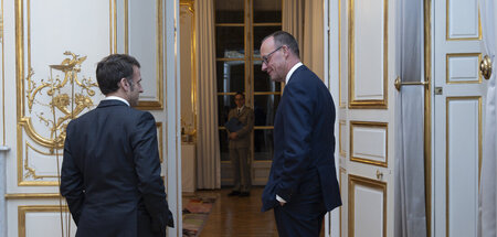Merz_besucht_Macron_85177131.jpg