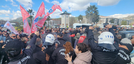 Auch im westtürkischen Muğla kam es zu Protesten gegen die Festn...