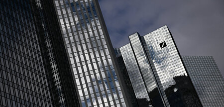 Deutsche_Bank_in_Fra_85410665.jpg