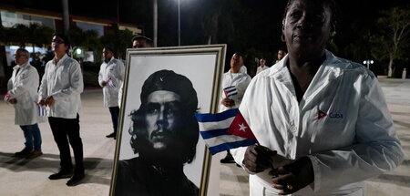TURKEY-QUAKE-CUBA-AID.JPG