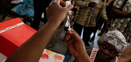 Impfprogramm in Ghana: Die Vakzine werden dank ausländischer För...