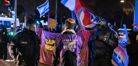 2503-8M_RevolutionaerenDemo_Oplatz-36-8160.jpg