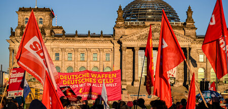Demonstration »Schluss mit den Kriegskrediten! Gemeinsam gegen A...