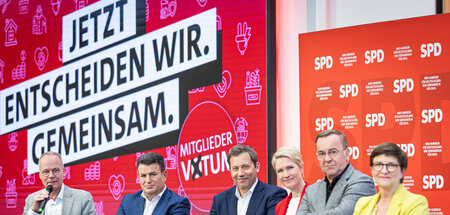 Dialogkonferenz_zum_85686026.jpg