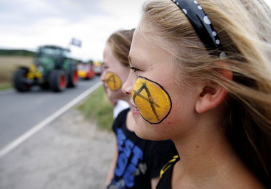 1. September: Antiatomtrek aus dem Wendland erreicht Asse II bei...