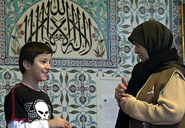 Alt geworden in der Fremde – Muslime in München: »Stationen« Alt geworden in der Fremde – Muslime in München: »Stationen«