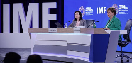 Die bulgarische Ökonomin Kristalina Georgieva (r.) ist geschäfts...