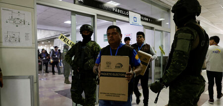 CUADOR-ELECTION.JPG