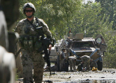 Deutsche Soldaten nach einem Angriff bei Kundus (5. September)