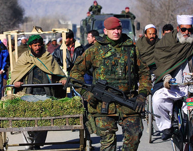 Bundeswehrsoldat auf Patrouille in Kabul