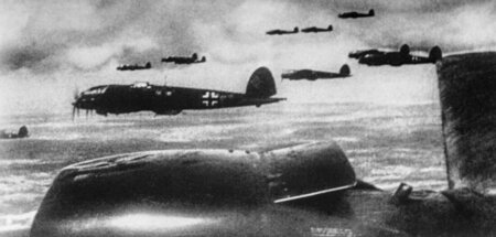 Bomber der Naziluftwaffe im Anflug auf sowjetische Städte am 22 ...