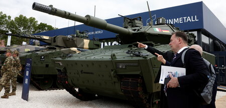 2024-06-17T131612Z_498833795_RC2YC8AE9LGW_RTRMADP_3_EUROSATORY-F