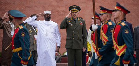 2025-06-23T084419Z_1585898927_RC288FA1G04M_RTRMADP_3_RUSSIA-MALI