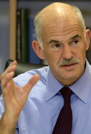 PASOK-Chef Giorgos Papandreou verspricht neue Arbeitsplätze