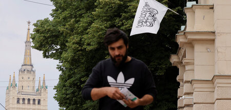 Die Flagge des Islamischen Emirats Afghanistan hängt nun vor der...