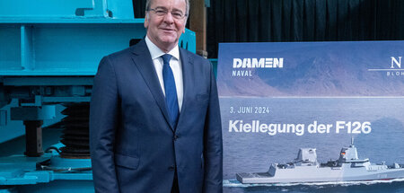 Kiellegung_der_Frega_86598417.jpg