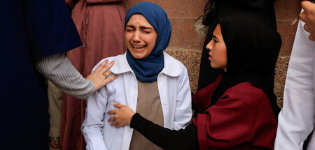 An der Grenze der Belastbarkeit: Krankenhauspersonal in Gaza wir...