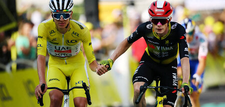 2025-07-14T165707Z_625025551_UP1EL7E18MYZZ_RTRMADP_3_CYCLING-FRA