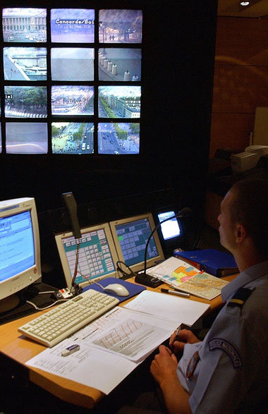 Überwachung hat Tradition: Polizeipräfektur Paris 2004