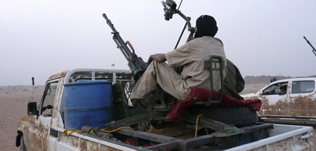 Bewaffnete_Tuareg_Re_81080396.jpg