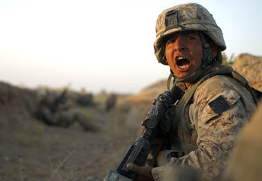 Volle Deckung – US-Soldaten in der Provinz Helmand im Süden Afgh...