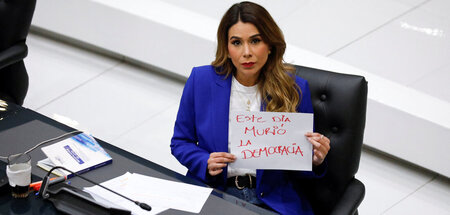 2025-08-01T005949Z_299530010_RC20YFAG2YZV_RTRMADP_3_EL-SALVADOR-