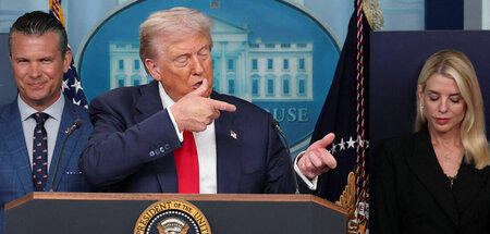 2025-08-11T224337Z_1919670141_RC245GA0Q08Q_RTRMADP_3_USA-TRUMP-C