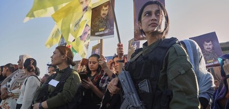 Syria_Kurds_Funeral_86905140(2).jpg