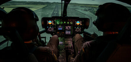 Die Welt außerhalb des Kasernenhofs: Bedingungen im Simulator de...