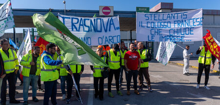 Protest bei Stellantis in Pomigliano D’Arco am 2. Dezember 2024