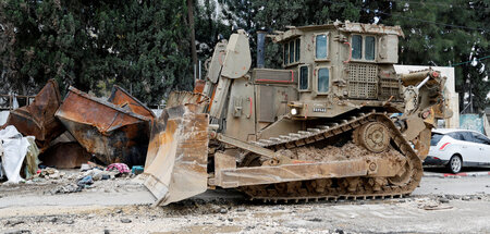USA-CATERPILLAR.JPG