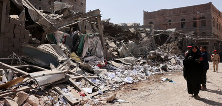 Nichts als ein Trümmerhaufen: Der Ort der Angriffe in Sanaa am S...