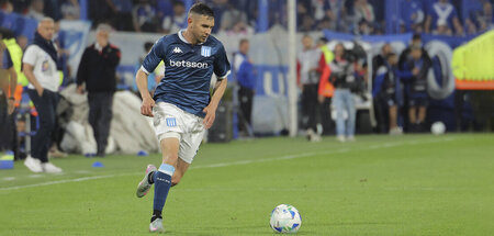 Fachfrage: Was macht der Ball als nächstes? Racing Club nimmt An... Fachfrage: Was macht der Ball als nächstes? Racing Club nimmt An...