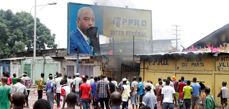 2025-09-30T172659Z_909564650_RC2G2HAQ3DGE_RTRMADP_3_CONGO-POLITI