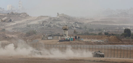 2025-10-09T104031Z_464222522_RC2A8HAUJ0AP_RTRMADP_3_ISRAEL-PALES