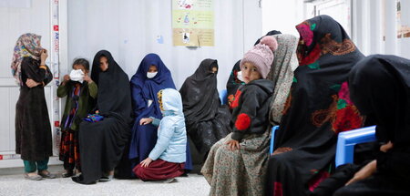 2024-12-10T110741Z_55232323_RC29QAAS47RO_RTRMADP_3_FAMINE-NGO-AF