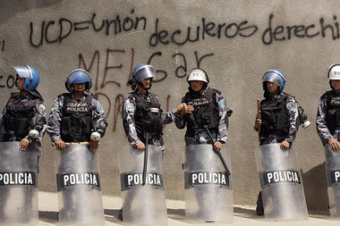 Noch immer unterdrücken Polizei und Militär in Honduras die Prot...