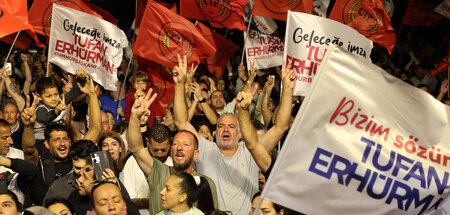 2025-10-19T194412Z_260492159_RC26FHAL5EC8_RTRMADP_3_CYPRUS-ELECT