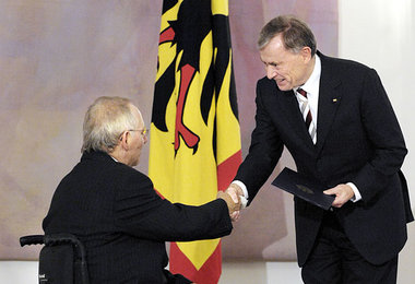 Anwälte atmen auf: Als Finanzminister ist Wolfgang Schäuble (lin...