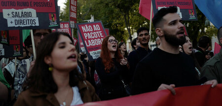 Teilnehmer der Demonstration in Lissabon am Sonnabend