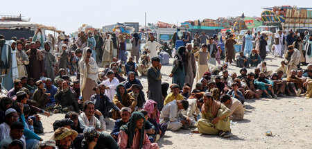 Auch die Abschiebung von afghanischen Geflüchteten ist Teil von ...