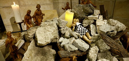 2023-12-25T055056Z_560778786_RC2P35ASDOGA_RTRMADP_3_CHRISTMAS-SE