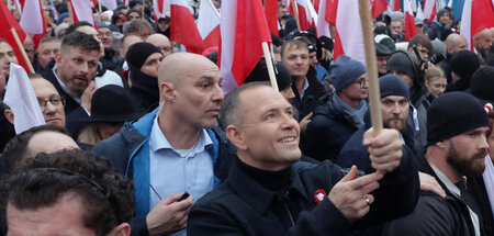 2025-11-11T154655Z_1889880034_RC2FUHAXTUT1_RTRMADP_3_POLAND-INDE