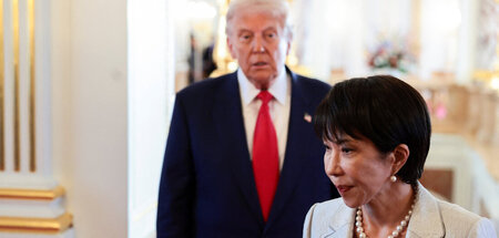 2025-10-28T032332Z_388952334_RC2QKHALQPEK_RTRMADP_3_USA-TRUMP-JA