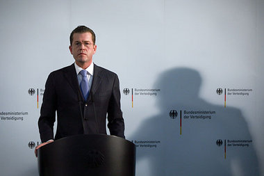 Der Freiherr gibt dem Killer von Kundus volle Rückendeckung