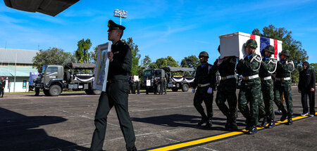 2025-12-14T072005Z_753090296_RC22GIADBWFI_RTRMADP_3_THAILAND-CAM